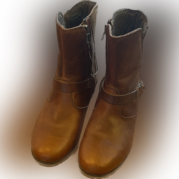 Teva Shoes - Teva Waterproof Leather Ankle Boots NWOT